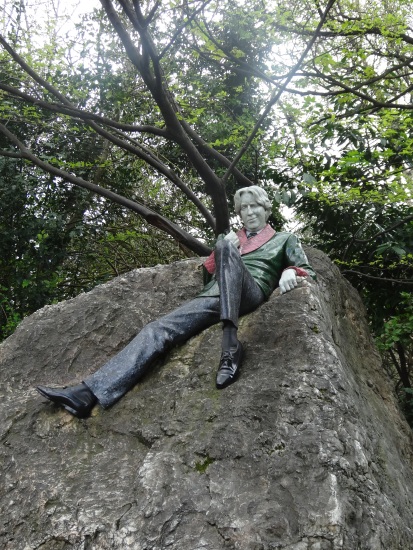 Oscar Wilde, a former resident of Merrion Square